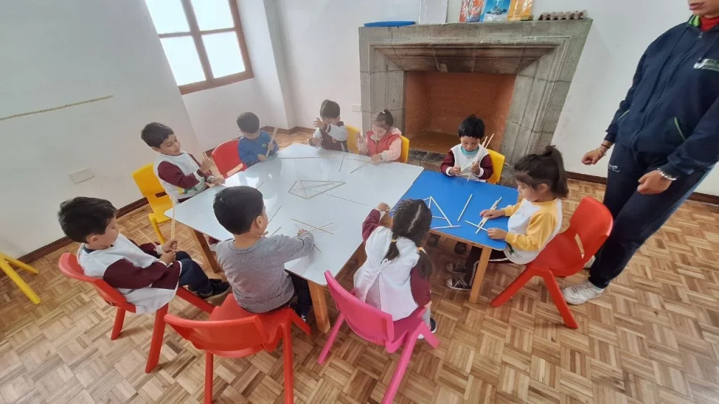 ¡Día de Todos los Santos! Implementando el Aprendizaje Cultural en el Centro Euroamericano